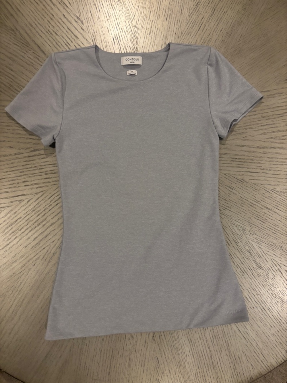 Aritzia Contour Short Sleeve Crewneck Tee in Light Gray